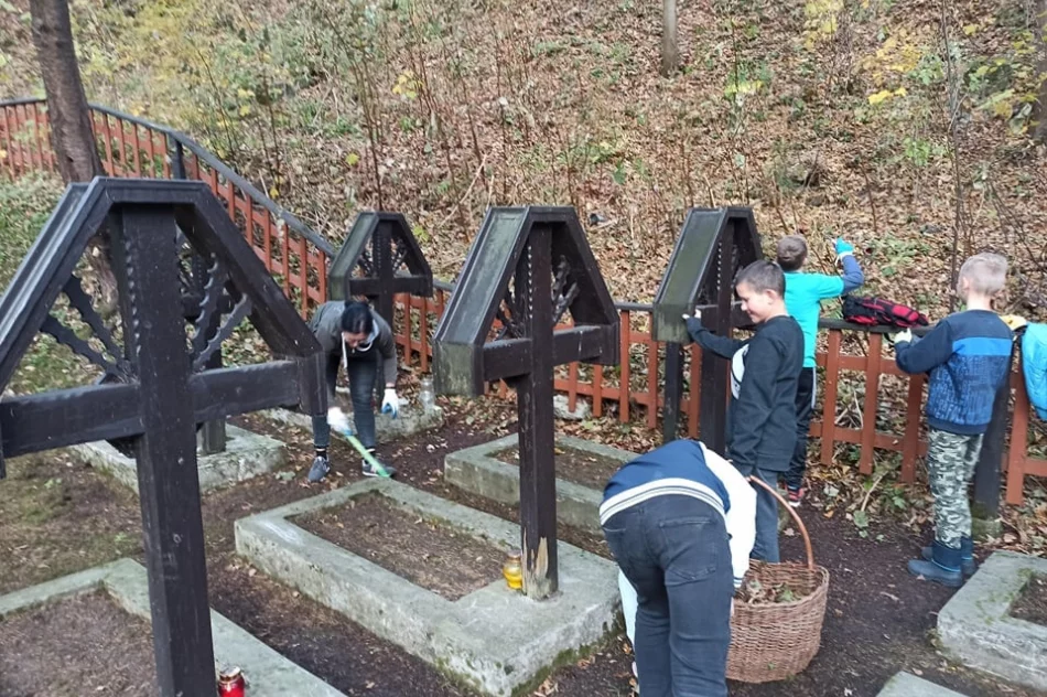 Uczniowie pamiętali o poległych żołnierzach - zdjęcie 11