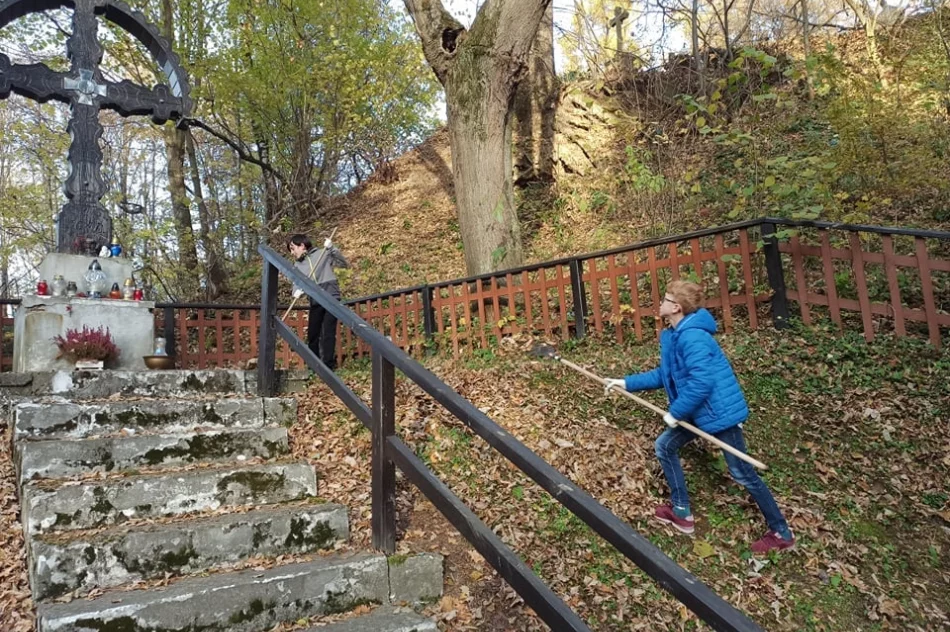 Uczniowie pamiętali o poległych żołnierzach - zdjęcie 12