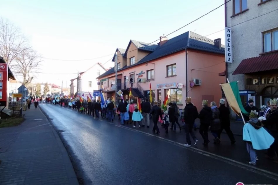 Trzej Królowie na ulicach Mszany Dolnej - zdjęcie 3