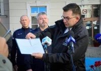 Blisko 2 tysiące policjantów w pracy. Wojewoda i służby apelują o o przestrzeganie przepisów i noszenie maseczek - zdjęcie główne