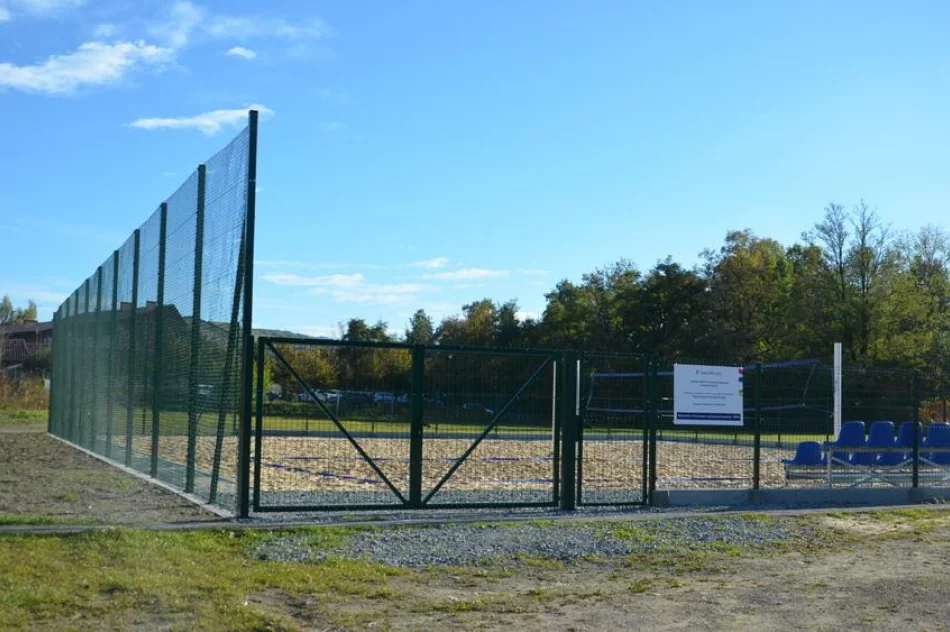 Dzięki dotacji MIRS przebudowano boisko - zdjęcie 5