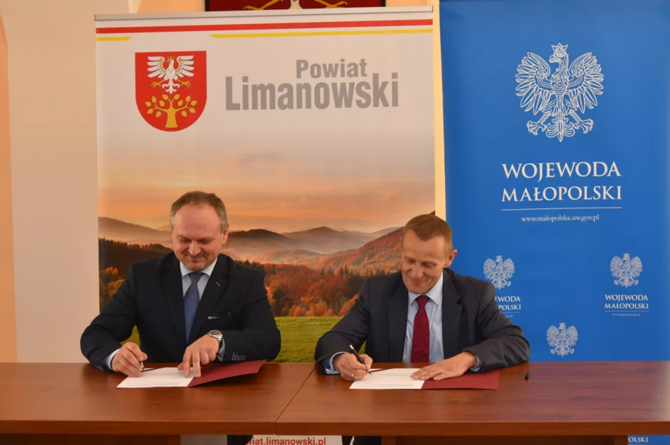 Podpisanie umowy na budowę przejść dla pieszych na gminnych drogach - zdjęcie 2