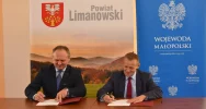 Podpisanie umowy na budowę przejść dla pieszych na gminnych drogach - zdjęcie 2