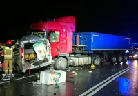 Policja szuka świadków tragicznego wypadku. Zginęło w nim trzech mieszkańców Sądecczyzny - zdjęcie główne