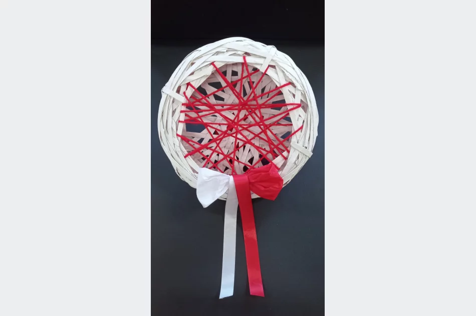 Udział świetlicy szkolnej SP nr 2 w Międzynarodowej Wirtualnej Wystawie Twórczej „KOTYLIONY DLA OJCZYZNY“ - zdjęcie 15