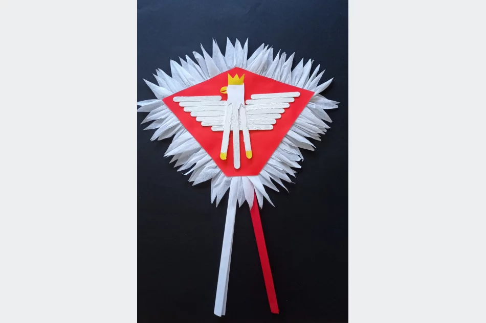 Udział świetlicy szkolnej SP nr 2 w Międzynarodowej Wirtualnej Wystawie Twórczej „KOTYLIONY DLA OJCZYZNY“ - zdjęcie 18