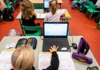 Prof. Kołtan: szkoły są obecnie "wylęgarnią zarazy" (rozmowa) - zdjęcie główne