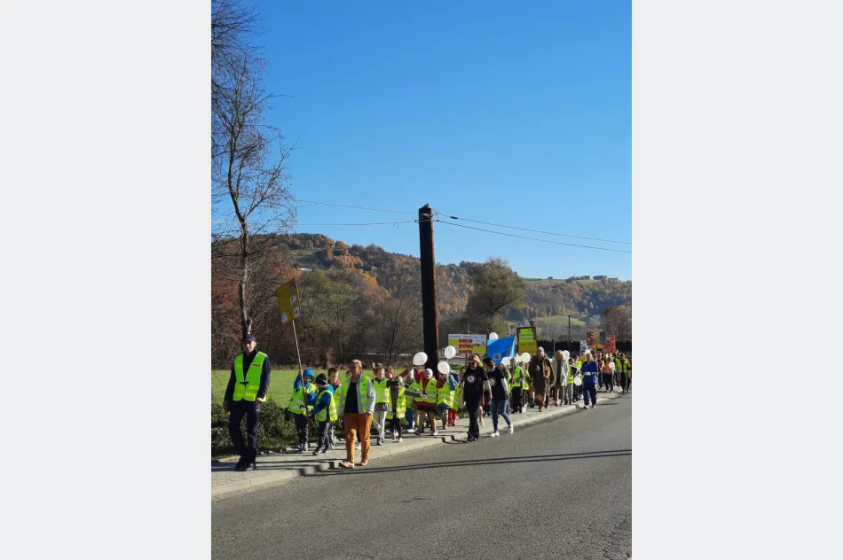 Odblaskowy happening na ulicach miejscowości - zdjęcie 6