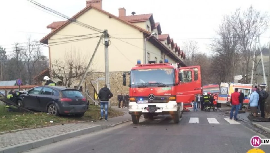 Zderzenie samochodów, ranny pieszy - zdjęcie 1