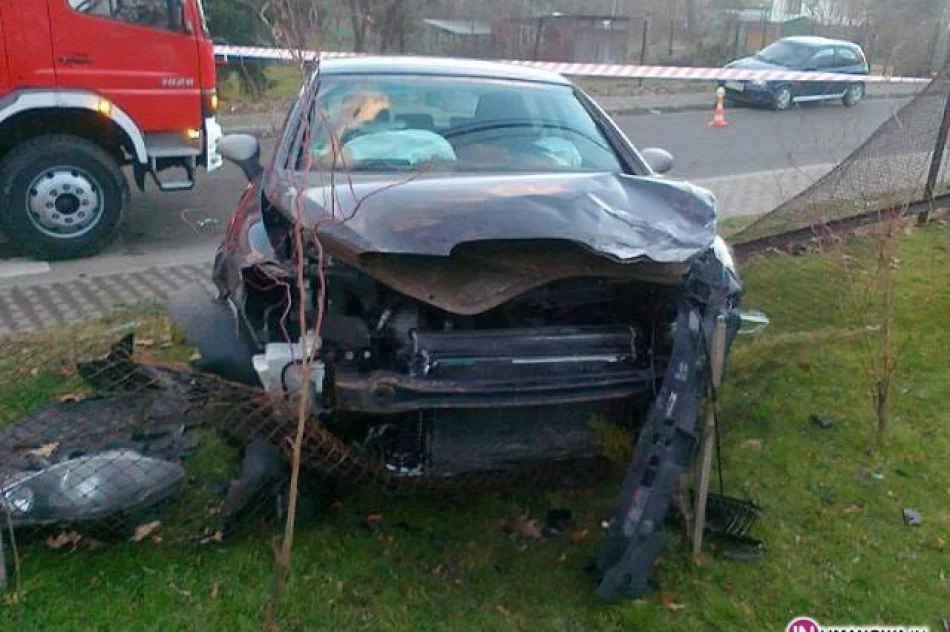 Zderzenie samochodów, ranny pieszy - zdjęcie 3