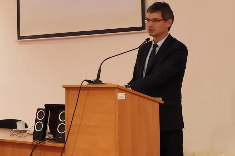 Promocja książki połączona z projekcją filmu i konkursem - zdjęcie 3