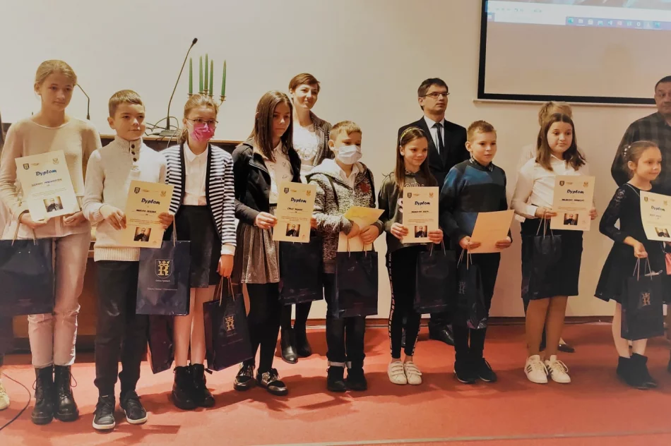 Promocja książki połączona z projekcją filmu i konkursem - zdjęcie 5