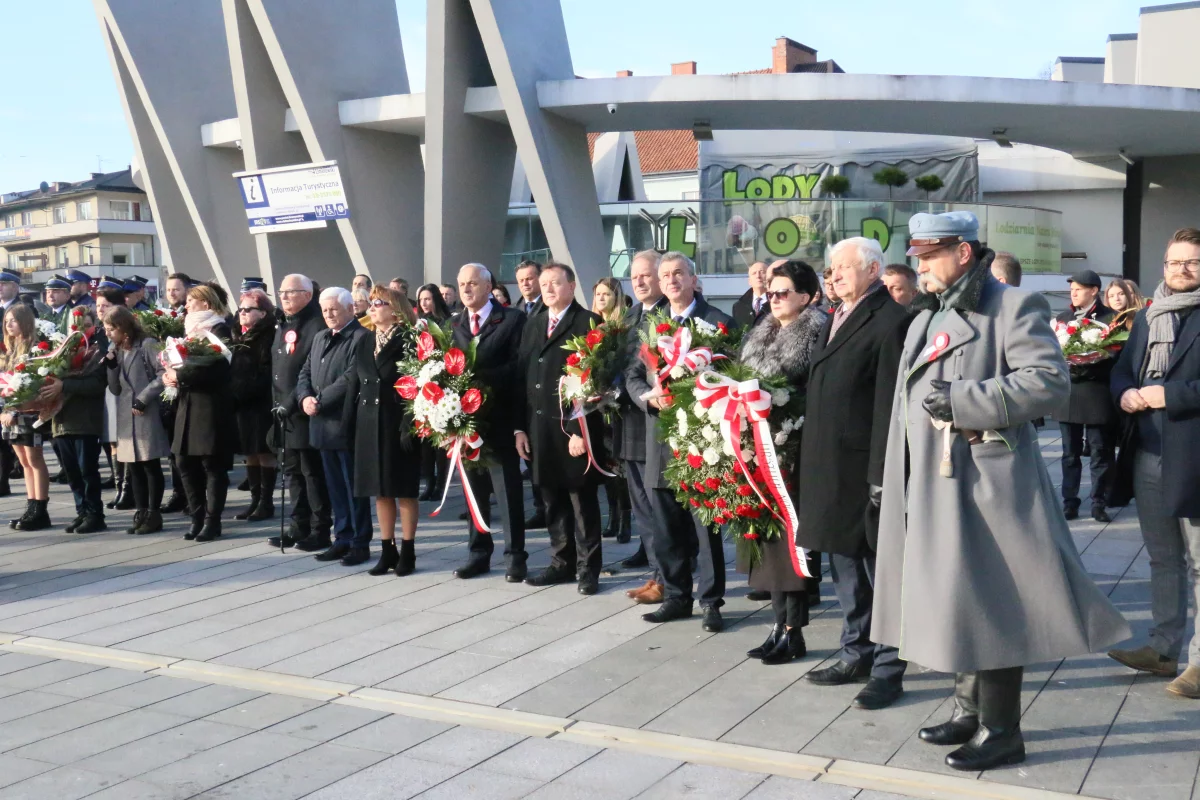 Obchody Święta Niepodległości na limanowskim rynku