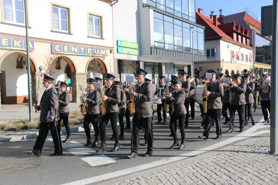 Obchody Święta Niepodległości na limanowskim rynku - zdjęcie 6