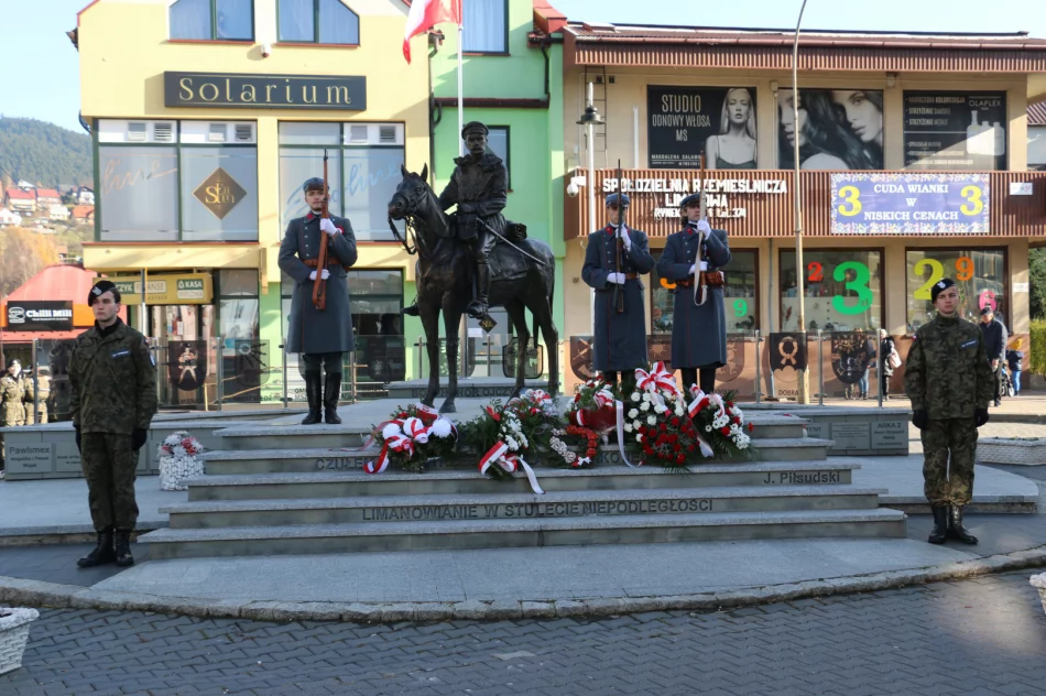 Obchody Święta Niepodległości na limanowskim rynku - zdjęcie 8