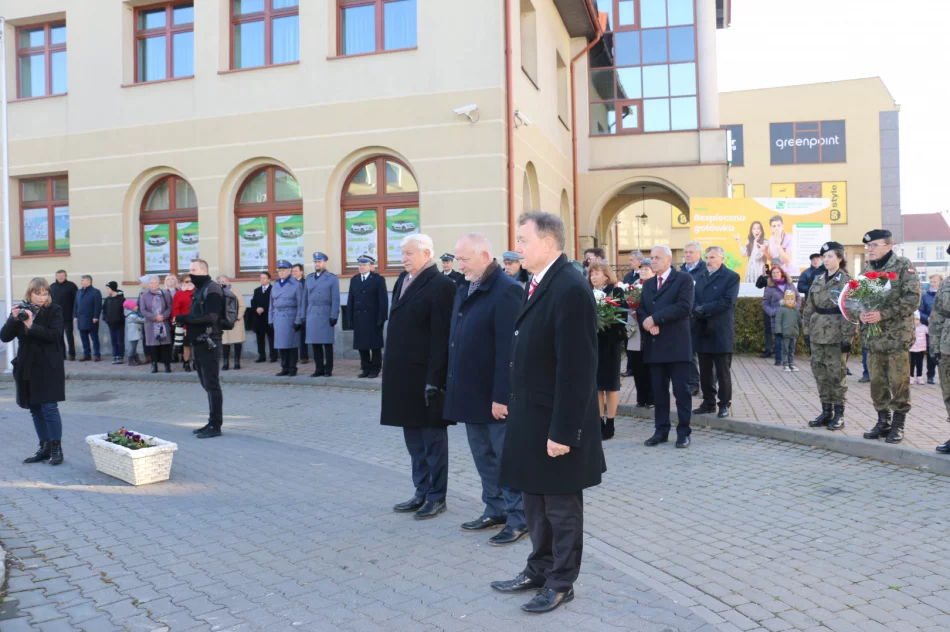 Obchody Święta Niepodległości na limanowskim rynku - zdjęcie 10