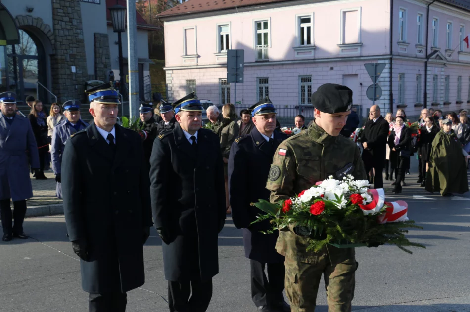 Obchody Święta Niepodległości na limanowskim rynku - zdjęcie 14