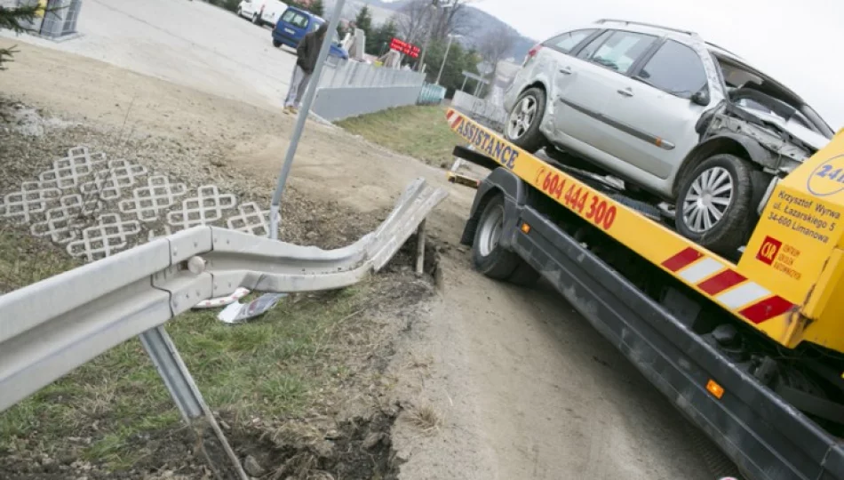 Groźnie wyglądający wypadek - kierowcy brak - zdjęcie 1