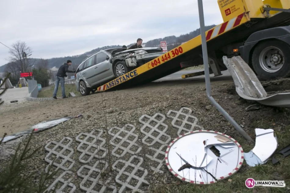 Groźnie wyglądający wypadek - kierowcy brak - zdjęcie 2