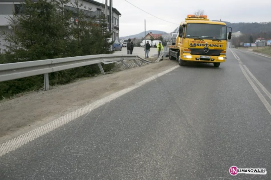 Groźnie wyglądający wypadek - kierowcy brak - zdjęcie 3