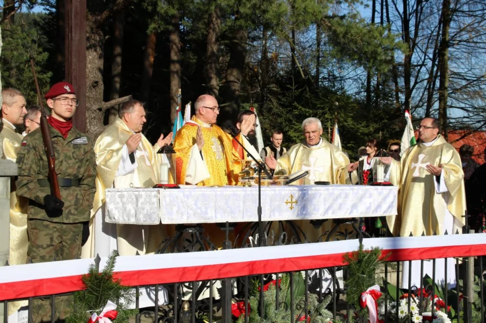Patriotyczna impreza zgromadziła mieszkańców dwóch gmin - zdjęcie 9