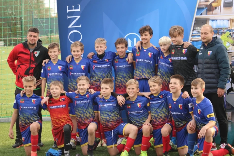 Limanovia dumna ze swojej piłkarskiej młodzieży. Znakomita jesień. - zdjęcie 3