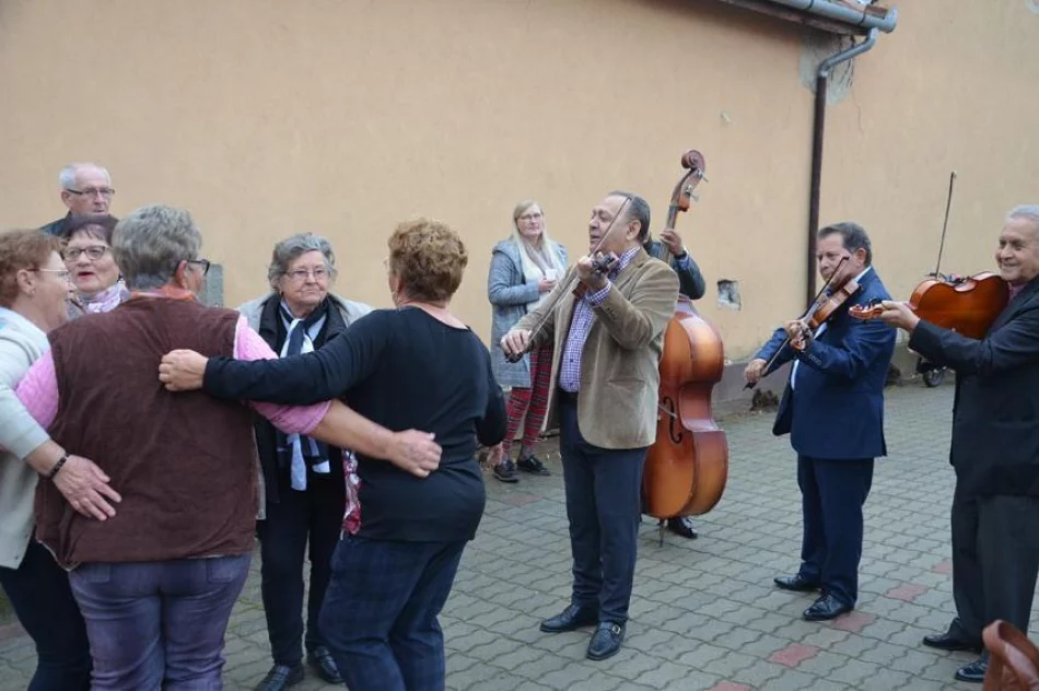 Miejskiej delegacji w zagranicznej wizycie towarzyszył były burmistrz - zdjęcie 9