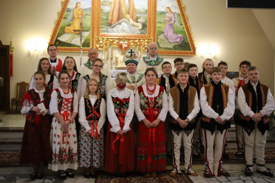 "Zawsze, gdy napotkacie na swej drodze Krzyż, oddajcie mu najwyższą cześć i szacunek" - zdjęcie 3