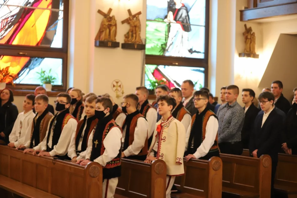 "Zawsze, gdy napotkacie na swej drodze Krzyż, oddajcie mu najwyższą cześć i szacunek" - zdjęcie 5