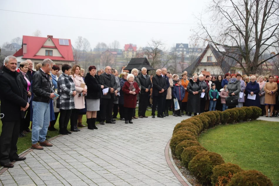 "Zawsze, gdy napotkacie na swej drodze Krzyż, oddajcie mu najwyższą cześć i szacunek" - zdjęcie 10