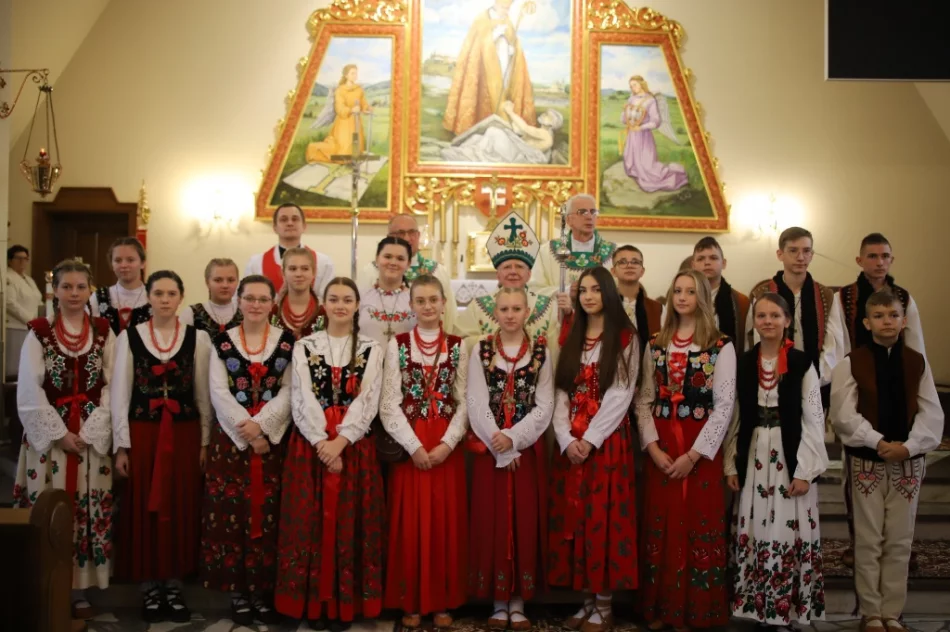 "Zawsze, gdy napotkacie na swej drodze Krzyż, oddajcie mu najwyższą cześć i szacunek" - zdjęcie 14