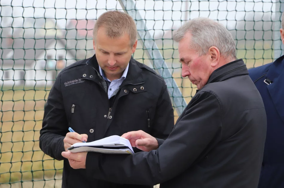 Oddano kolejne boisko sportowe o nawierzchni syntetycznej w gminie Limanowa - zdjęcie 7