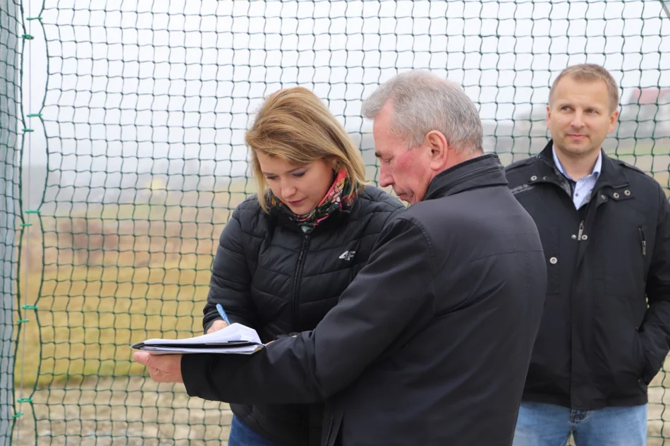 Oddano kolejne boisko sportowe o nawierzchni syntetycznej w gminie Limanowa - zdjęcie 9