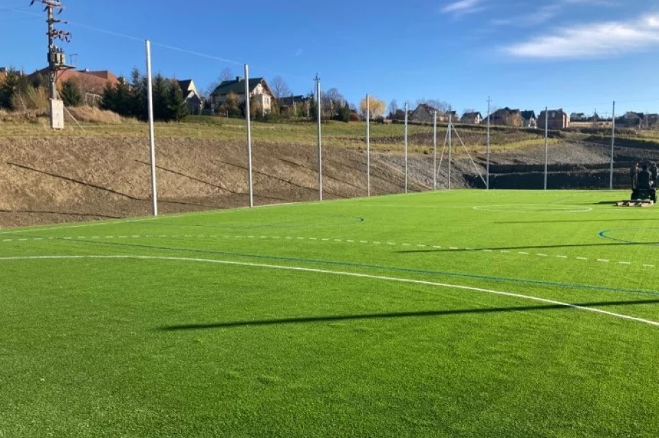 Wieś ma nowe boisko wielofunkcyjne za ponad 360 tys. zł - zdjęcie 2