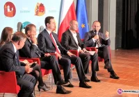 100 mln zł na bon edukacyjny dla rodzin - zdjęcie główne