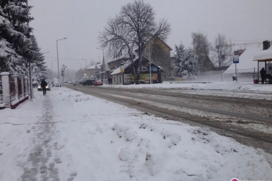 Śnieg na drogach. Możliwe utrudnienia - zdjęcie 2