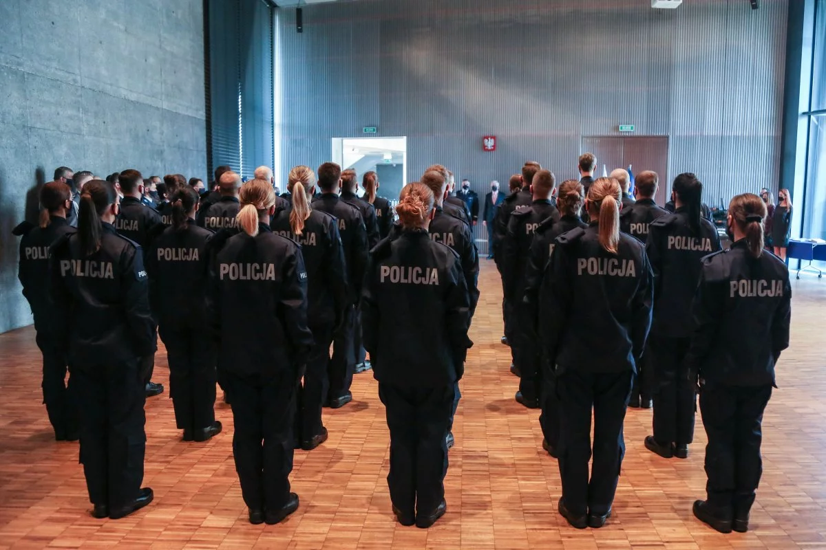 Ślubowanie nowych funkcjonariuszy policji - jeden będzie służył na Limanowszczyźnie