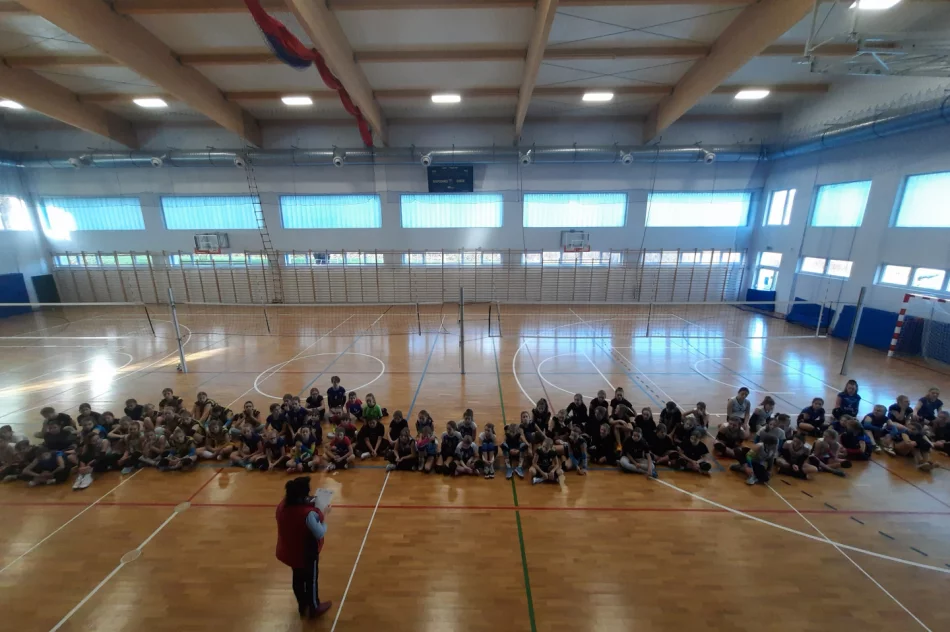 Na hali przy ZSTiO gościła minisiatkówka - zdjęcie 2