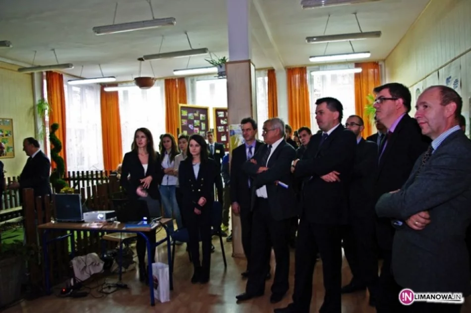 900 gimnazjalistów w ZSTiO - zdjęcie 2