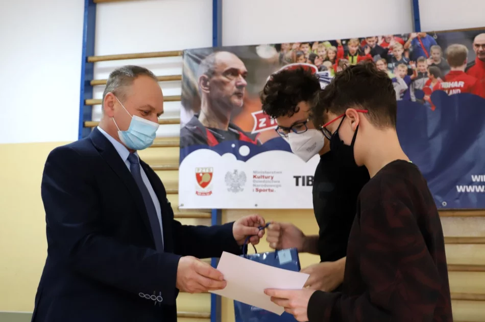 Igrzyska Młodzieży Szkolnej w Tenisie Stołowym Dziewcząt i Chłopców - zdjęcie 7