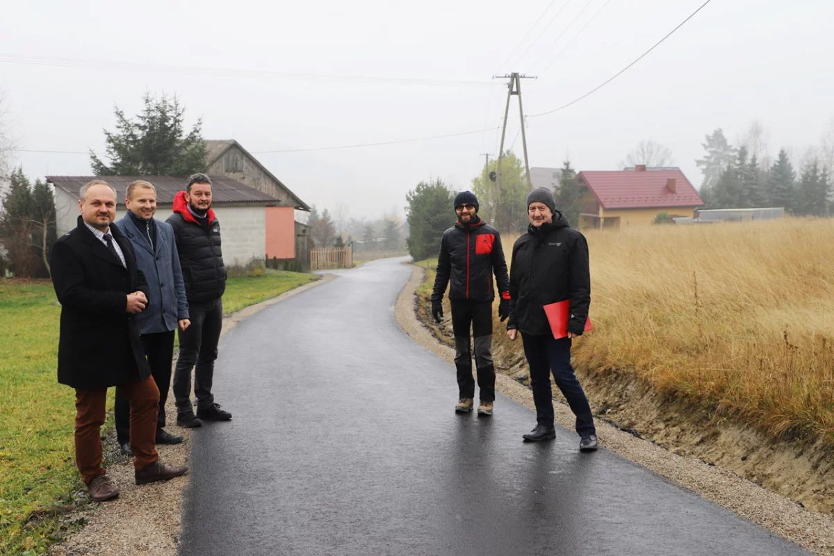 Odbiór techniczny wyremontowanej drogi w Kisielówce