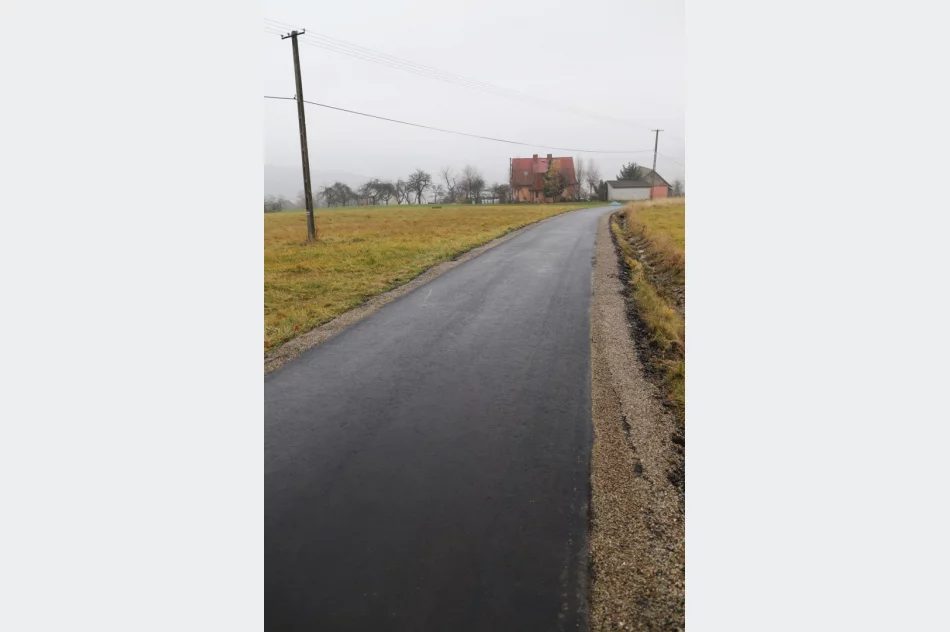 Odbiór techniczny wyremontowanej drogi w Kisielówce - zdjęcie 3