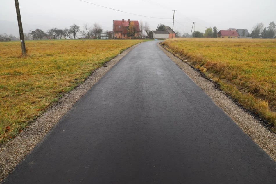 Odbiór techniczny wyremontowanej drogi w Kisielówce - zdjęcie 5