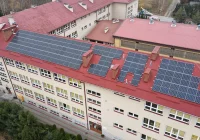 Instalacje fotowoltaiczne na budynkach dwóch szkół - zdjęcie główne