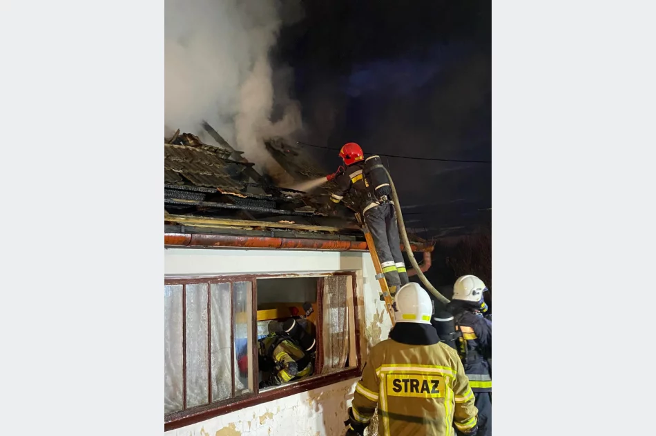 Tragiczny finał pożaru - w płonącym budynku znaleziono zwłoki - zdjęcie 4