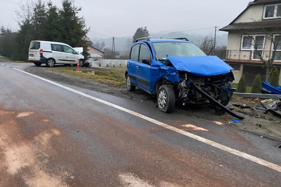 Zderzenie pojazdów, jeden z kierowców był nietrzeźwy - zdjęcie 2