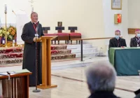 Homilia "nie może przybierać formy rozrywkowego spektaklu" - zdjęcie główne