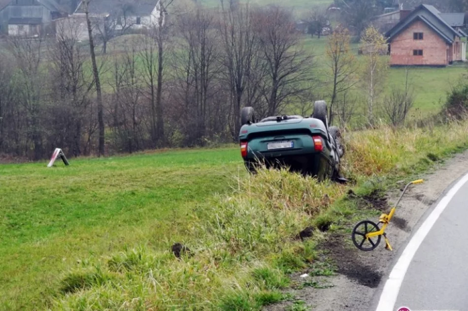 Dachowanie i pożar: dwoje poszkodowanych - zdjęcie 3