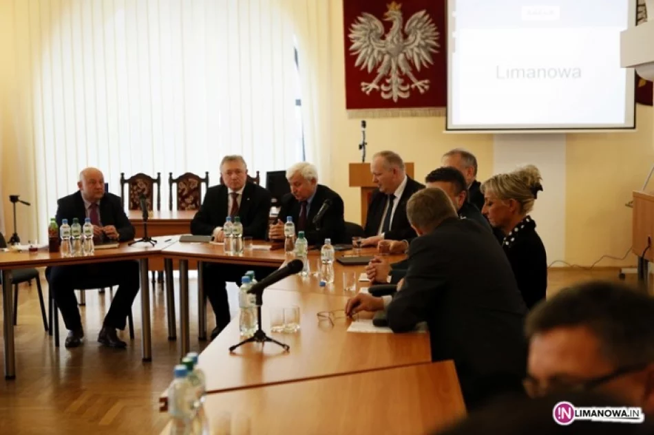 Zapis wideo obrad 'okrągłego stołu' - zdjęcie 4