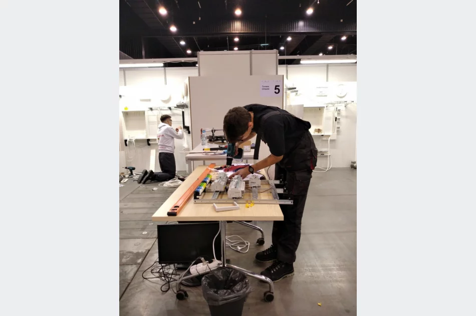 Kierunek - Szanghaj. Sukces ucznia limanowskiego "Mechanika" - zdjęcie 6